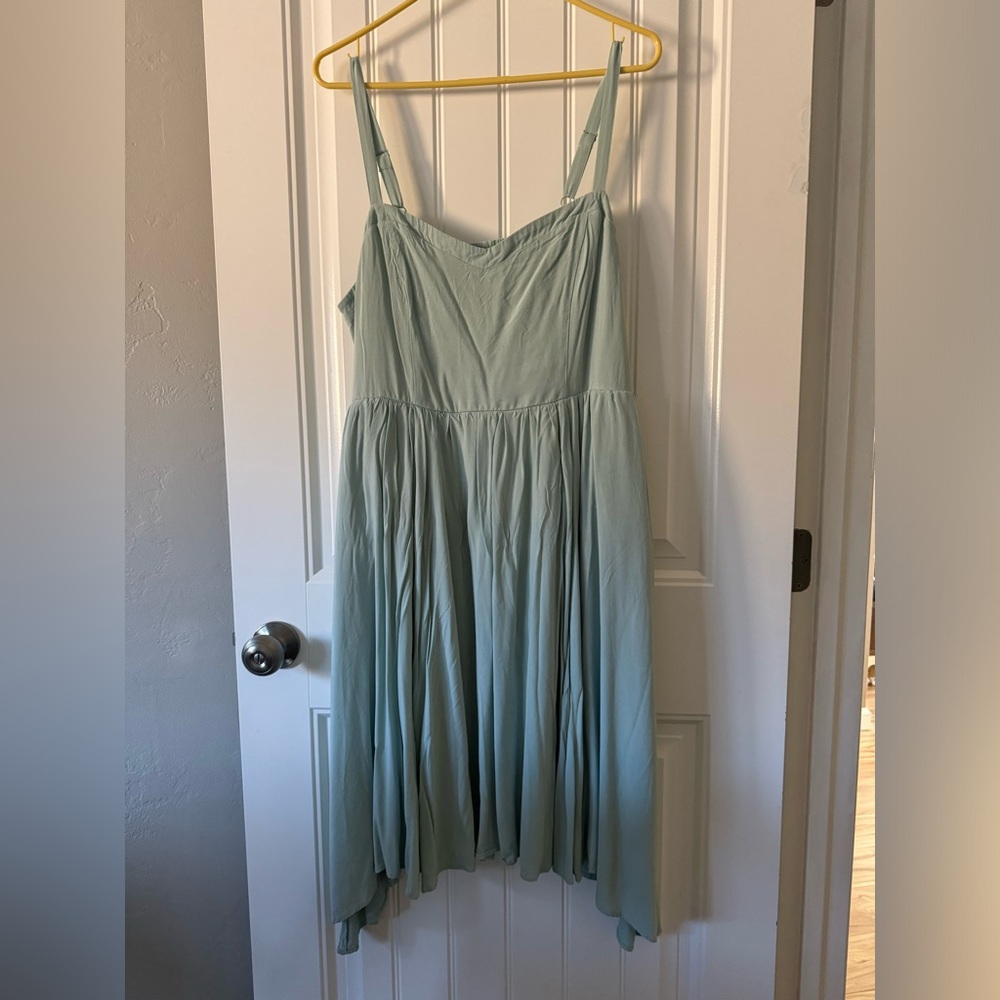 Torrid size 1 (14-16 plus size) sage green dress